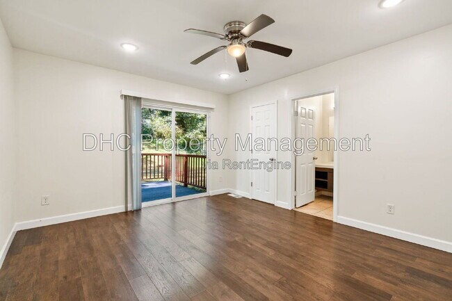 Building Photo - 1421 Cobb Branch Dr