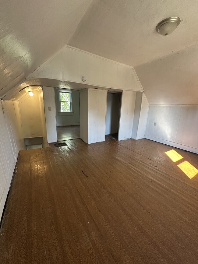 Building Photo - 1531 Johnson Ave