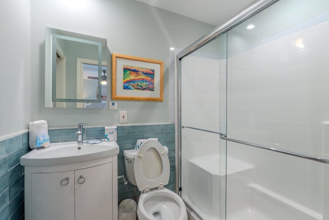 Building Photo - 7 Periwinkle Ln