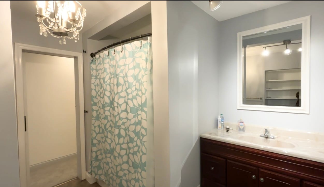 Building Photo - 1402 Sherman Ave