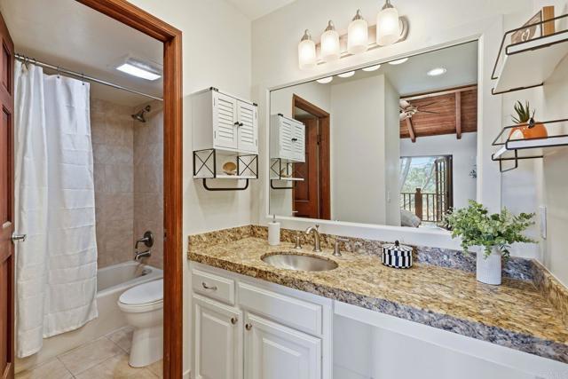 Building Photo - 8608 Villa La Jolla Dr