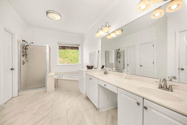 Building Photo - 513 Cold Stream Pl