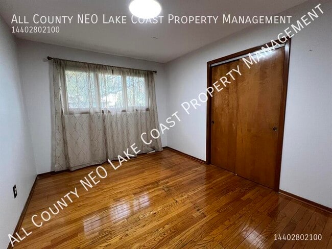 Building Photo - 9953 Shady Ln