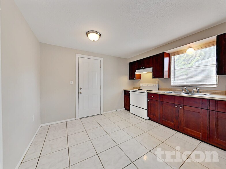 Building Photo - 10294 129th Terrace N