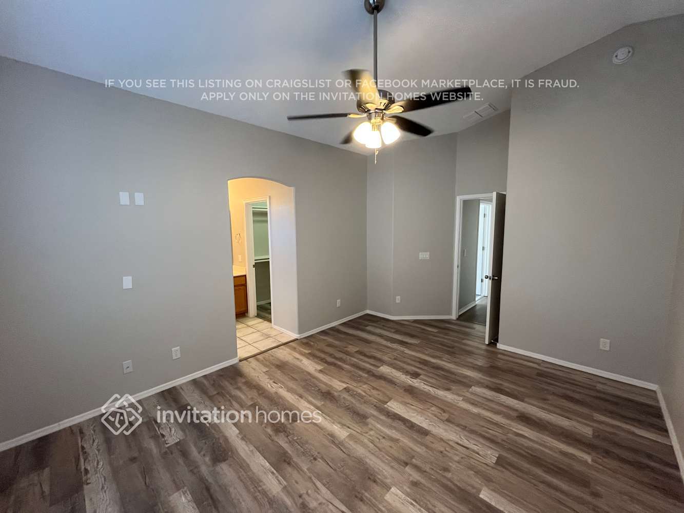 Building Photo - 13915 N 134th Ln