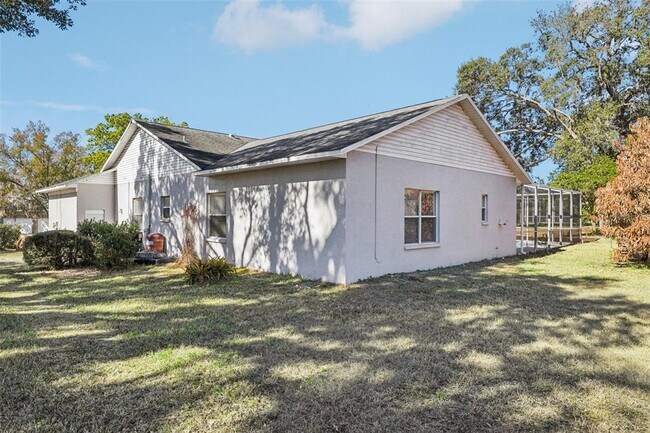 Building Photo - 918 Academy Dr
