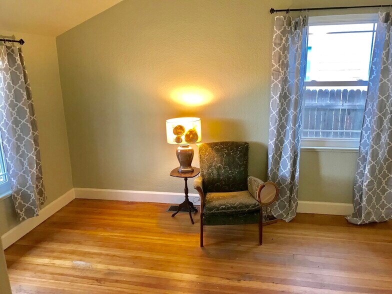 Building Photo - 5110 Clay St