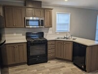 Building Photo - 2324 Catalpa St
