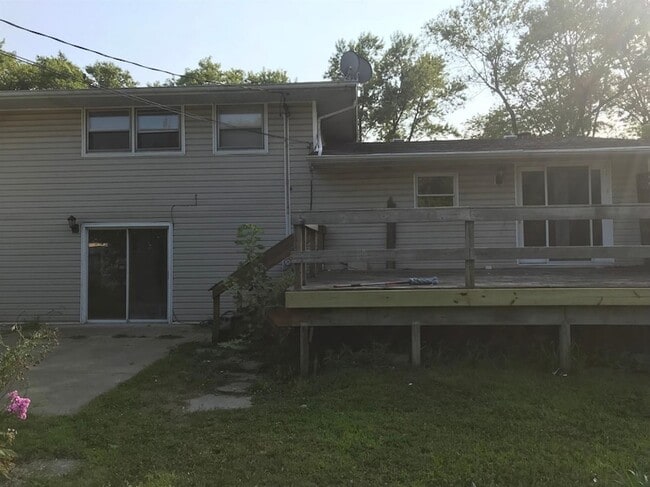 Building Photo - 6735 Van Buren Pl