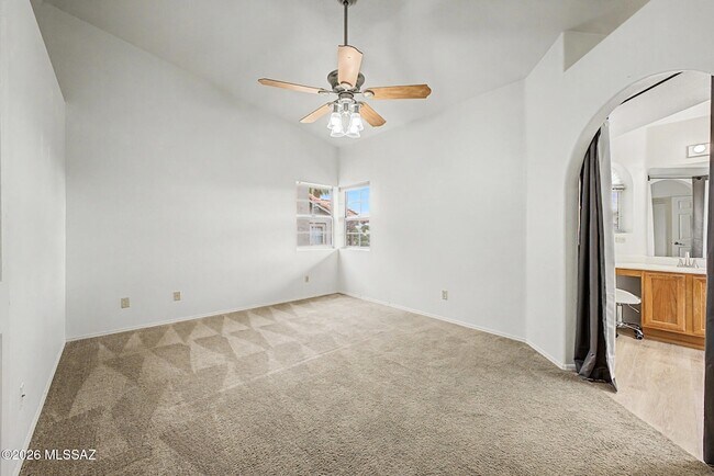 Building Photo - 11525 N Eagle Peak Dr