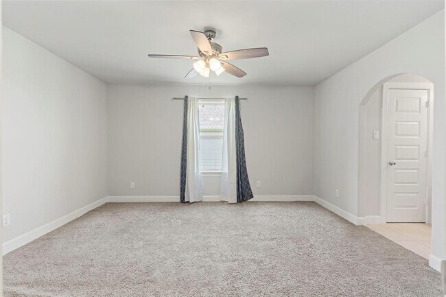 Building Photo - 3010 Tranquility Lake Estates Blvd