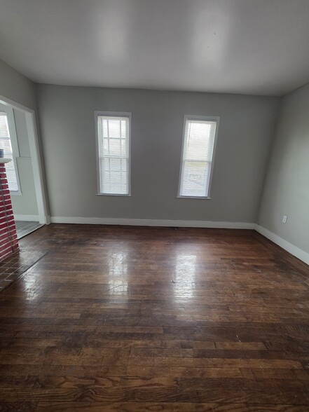 Building Photo - 357 Whalley Ave