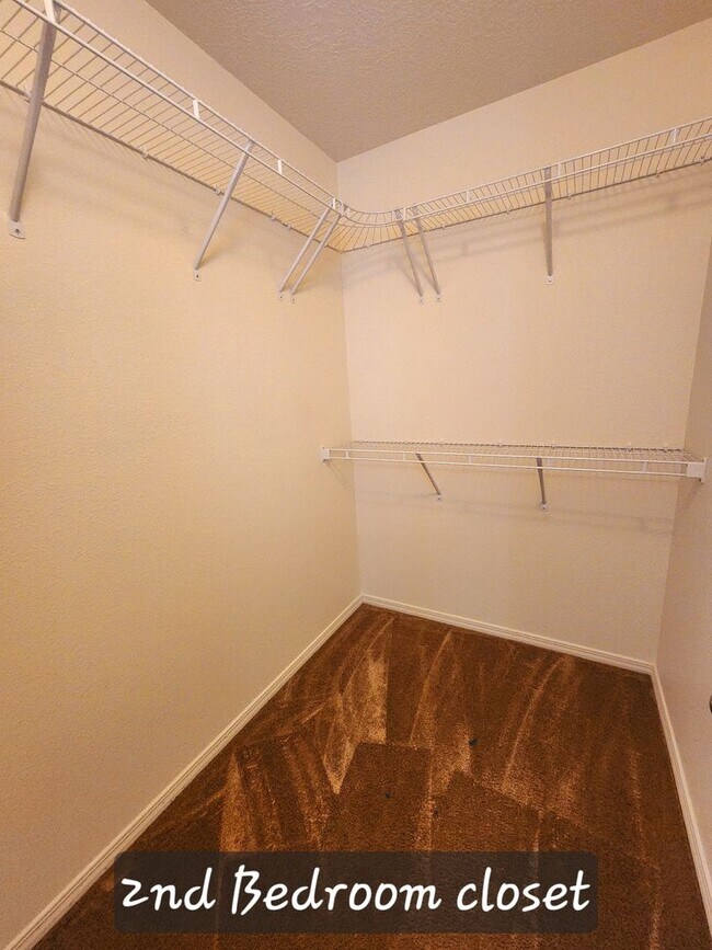 Building Photo - Spacious 4-Bedroom Home with Loft in Charm...
