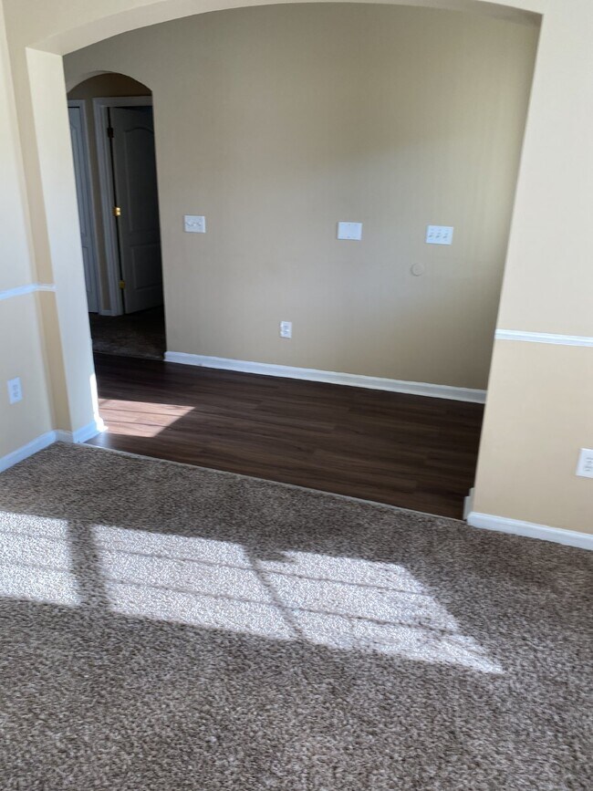 Building Photo - FOR RENT:  Charming 3-Bedroom Home with Sp...