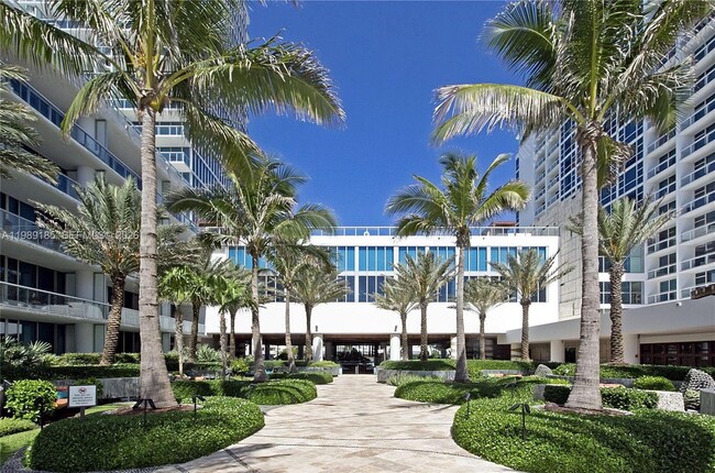 Building Photo - 6899 Collins Ave