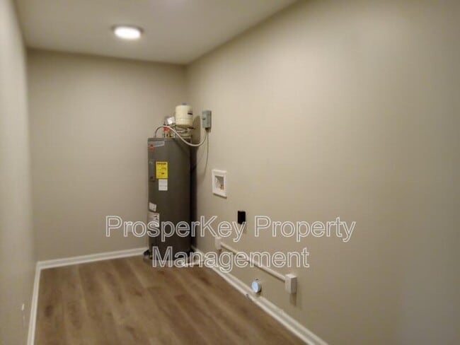 Building Photo - 941 Belvedere Dr