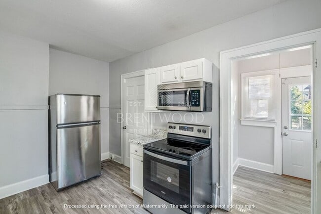 Building Photo - 3039 N Delaware St