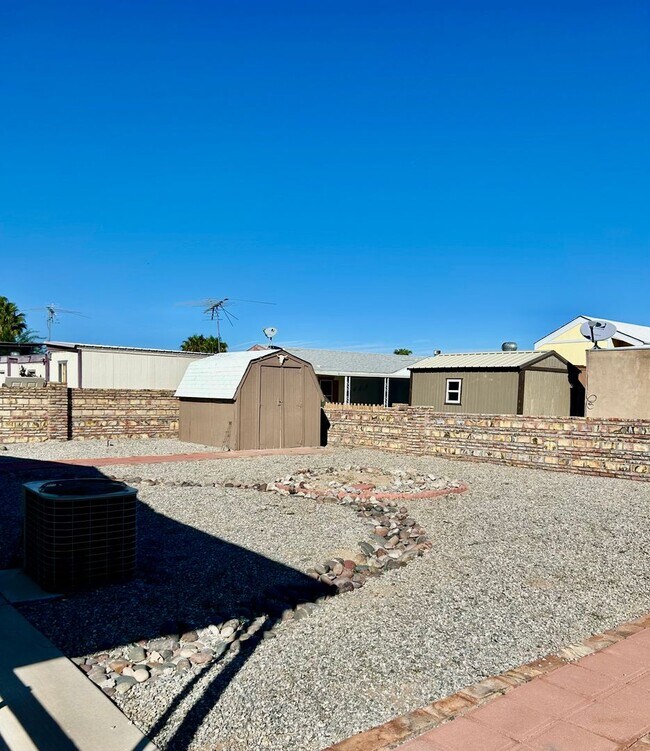 Building Photo - Charming 2-Bedroom 2-Bathroom Furnished Manufactured Home in Fortuna Foothills.