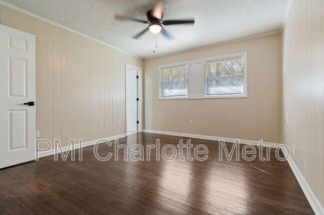 Building Photo - 10707 Walkers Ferry Rd