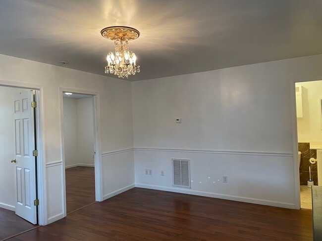 Building Photo - 2203 Yaupon Dr