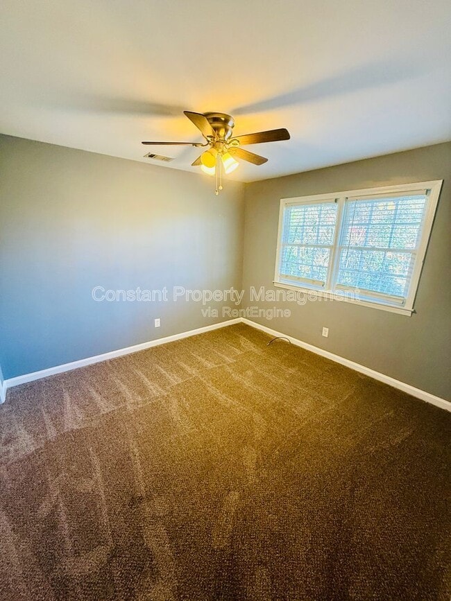 Building Photo - 225 Woodland Trail