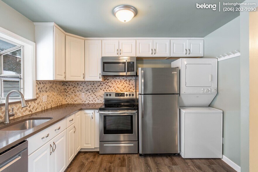 Building Photo - 9807 32nd Ave SW