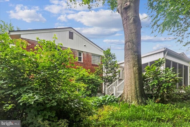 Building Photo - 1703 Tilton Dr