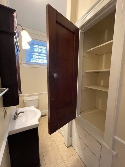 Bathroom - 524 W Church St