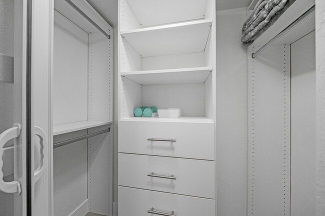 Building Photo - 201 S Collier Blvd