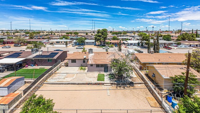 Building Photo - Beautiful 3 bed-1 bath house