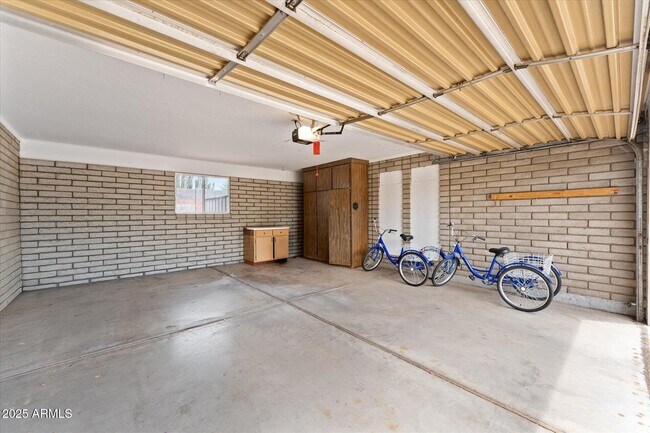 Building Photo - 5152 E Emerald Cir