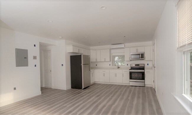 Building Photo - 11 Park St