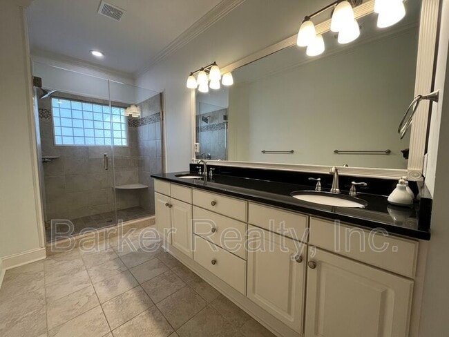 Building Photo - 1343 Cameron View Ct