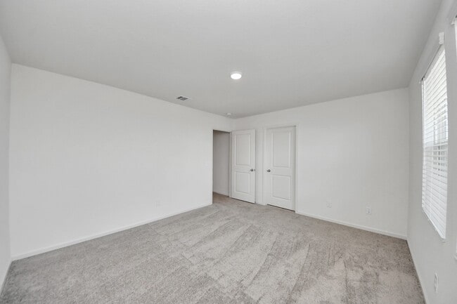 Building Photo - 10315 Malta Trce Dr