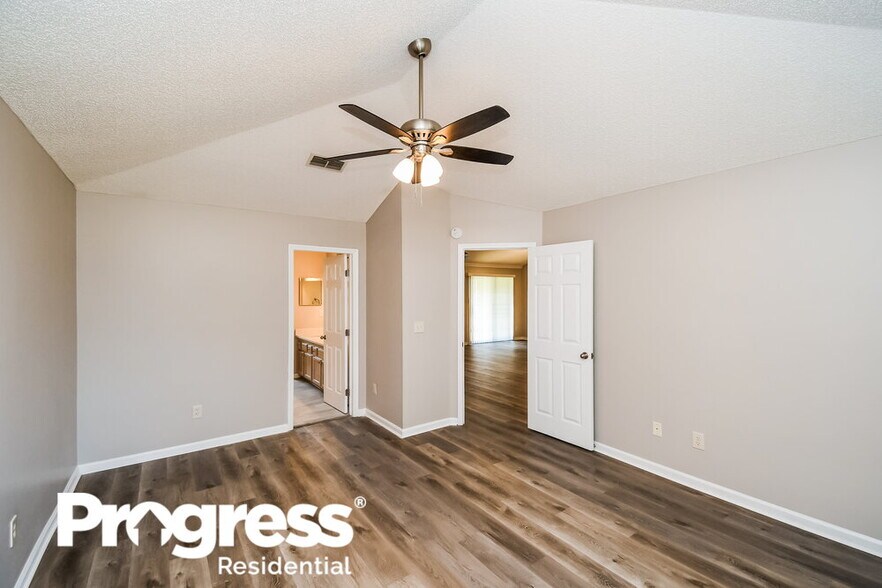 Building Photo - 3152 Olde Sutton Parke Dr