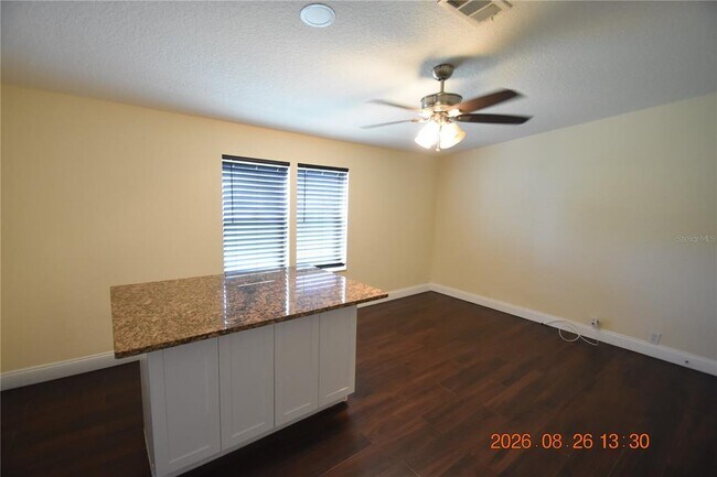 Building Photo - 12106 Waterview Dr
