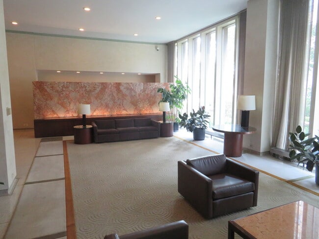 Building Photo - 3550 N Lake Shore Dr