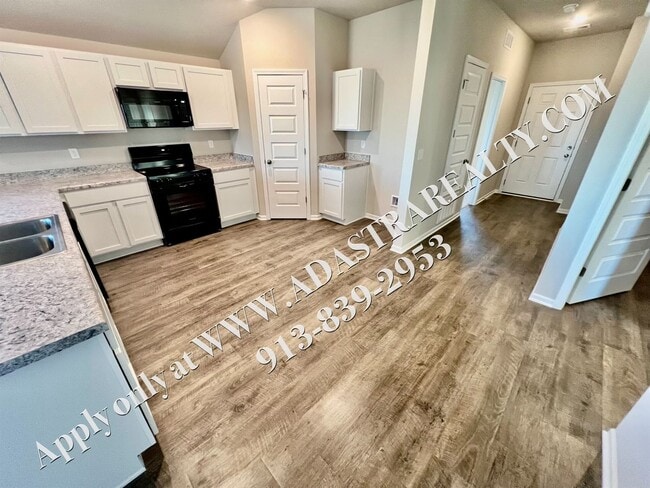 Building Photo - Brand NEW!! Spacious 4 Bed 2 Bath Home in Gardner-Coming Soon!!