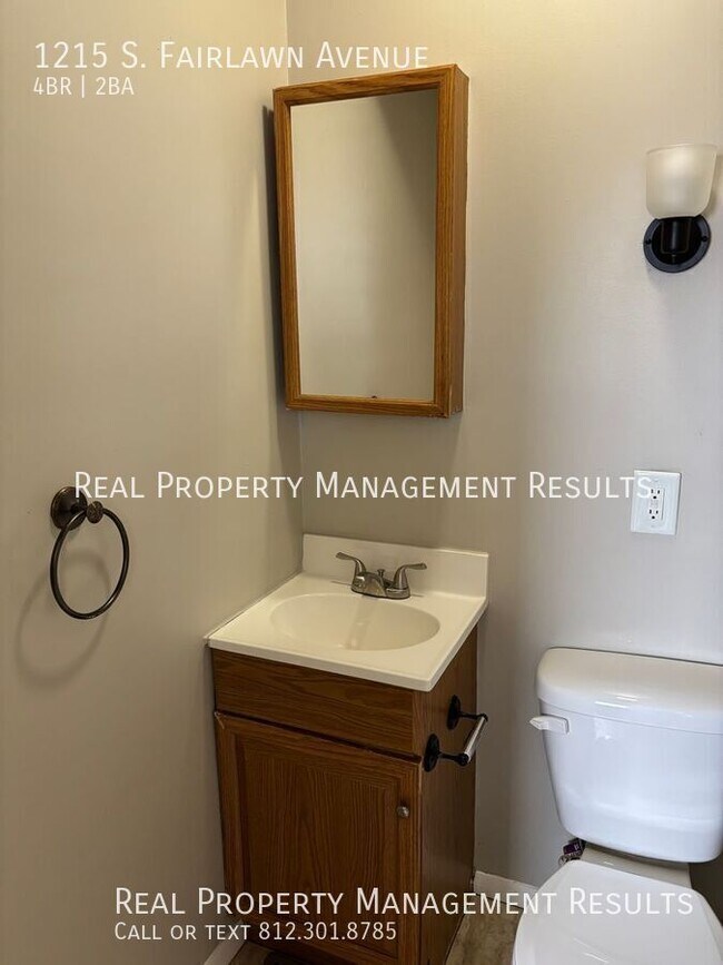 Building Photo - 1215 S Fairlawn Ave