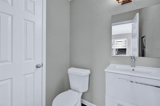 Building Photo - 610 Ridgeline Dr
