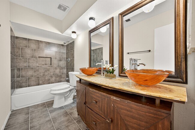 Building Photo - 6822 Dusty Dawn Dr