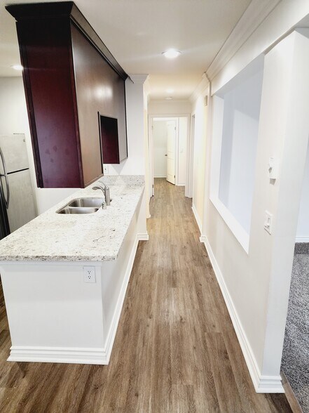Building Photo - 13655 Ruette Le Parc