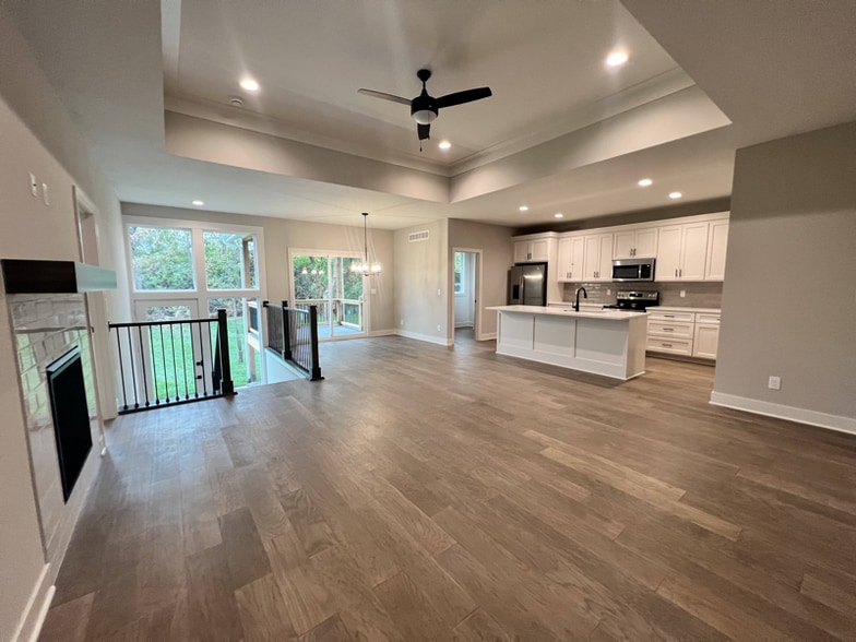 Building Photo - 1533 SW Hedgewood Ln