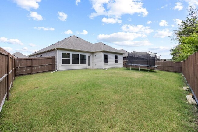 Building Photo - 7822 Cottonwood Dr