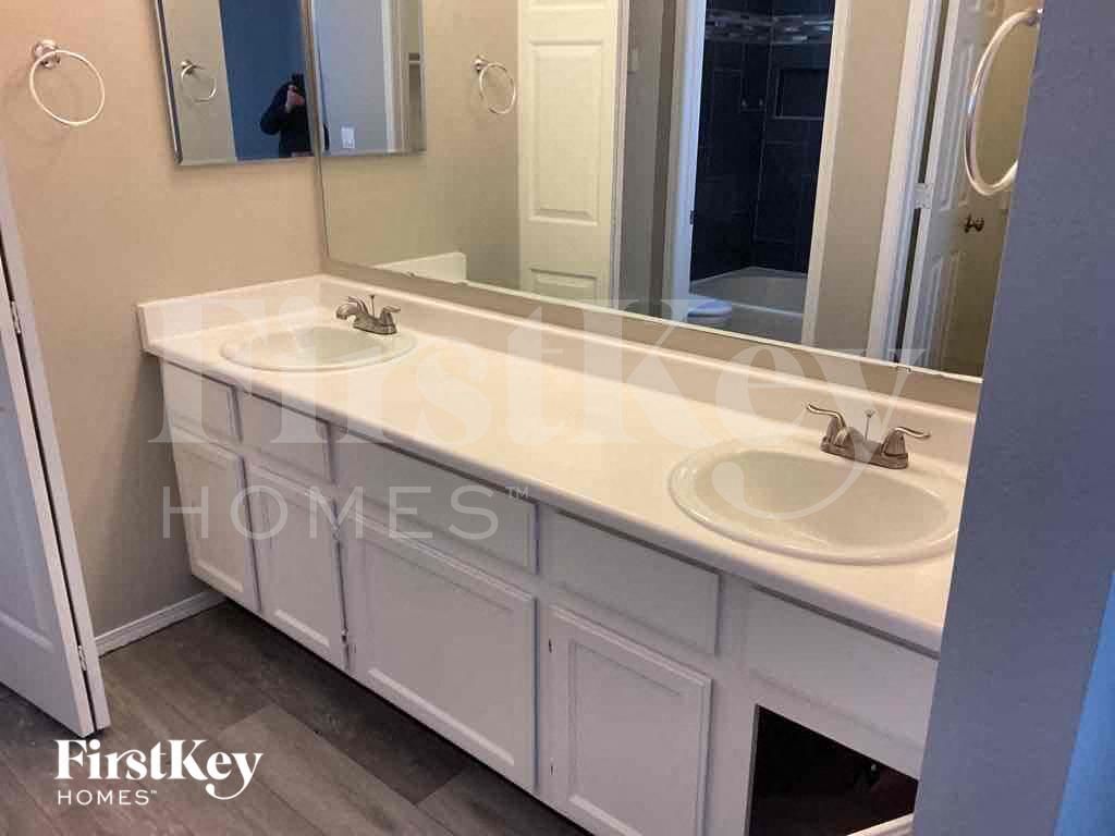 Building Photo - 6243 Xavier St