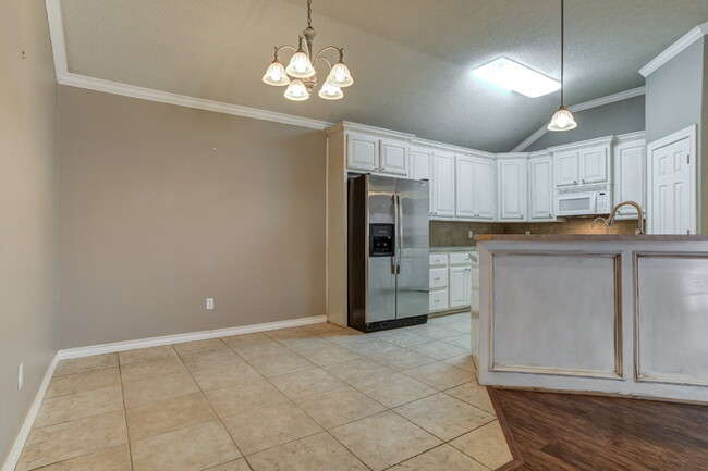 Building Photo - Gorgeous Home in Cooper District!!