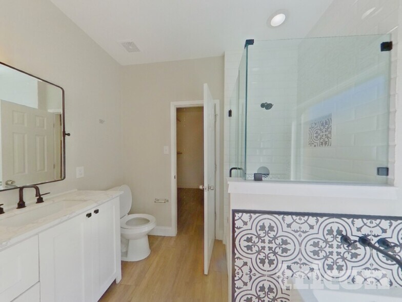 Building Photo - 7415 Cresswell Dr