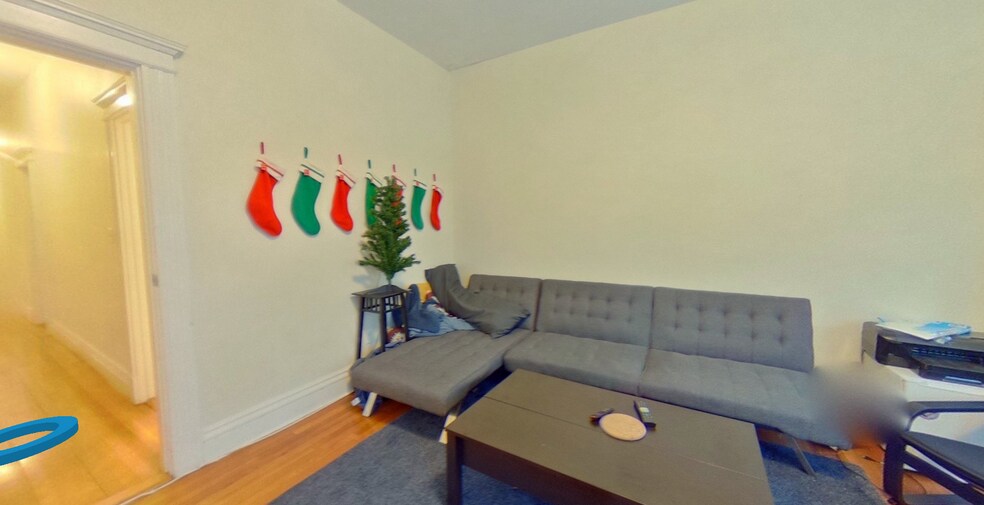 Building Photo - 22 Euston St