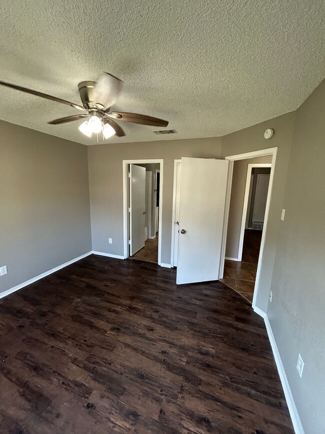 Building Photo - 1701-1703 Georgia St.