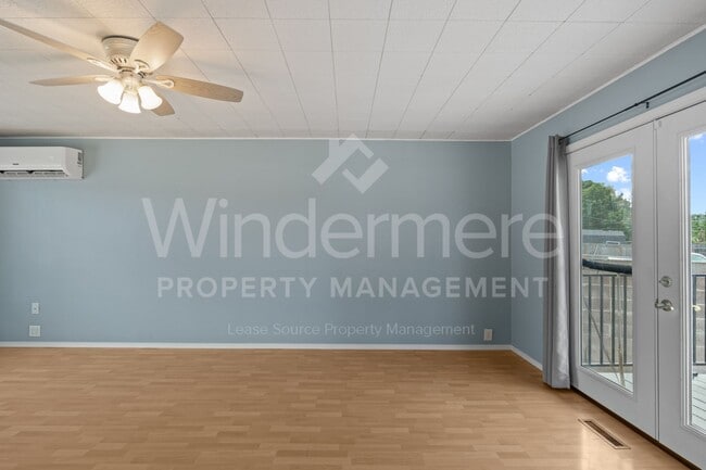 Building Photo - Beautiful 3-Bedroom Home - EV Charger - Pet Friendly